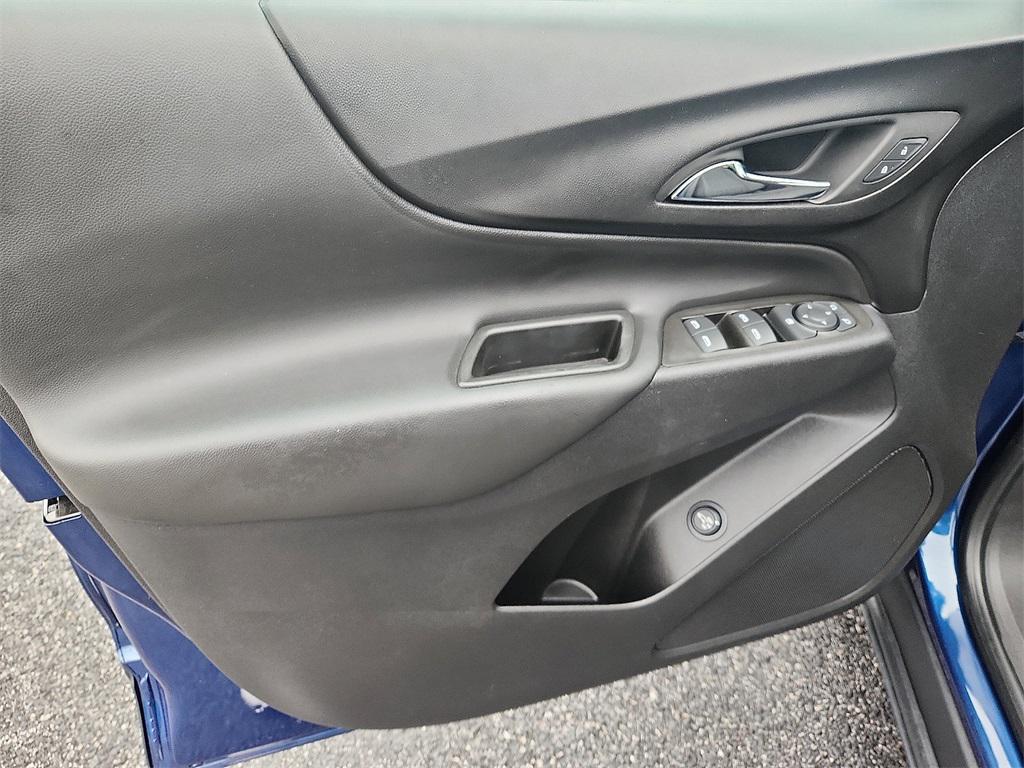 used 2022 Chevrolet Equinox car, priced at $21,073