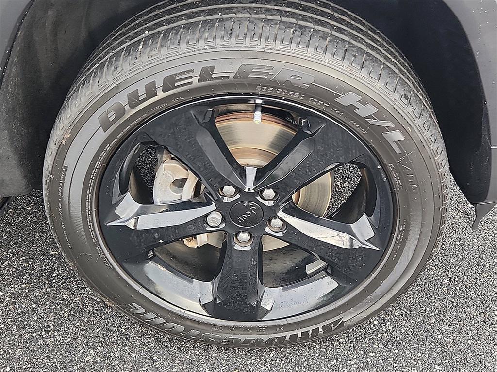 used 2023 Jeep Grand Cherokee car, priced at $30,075