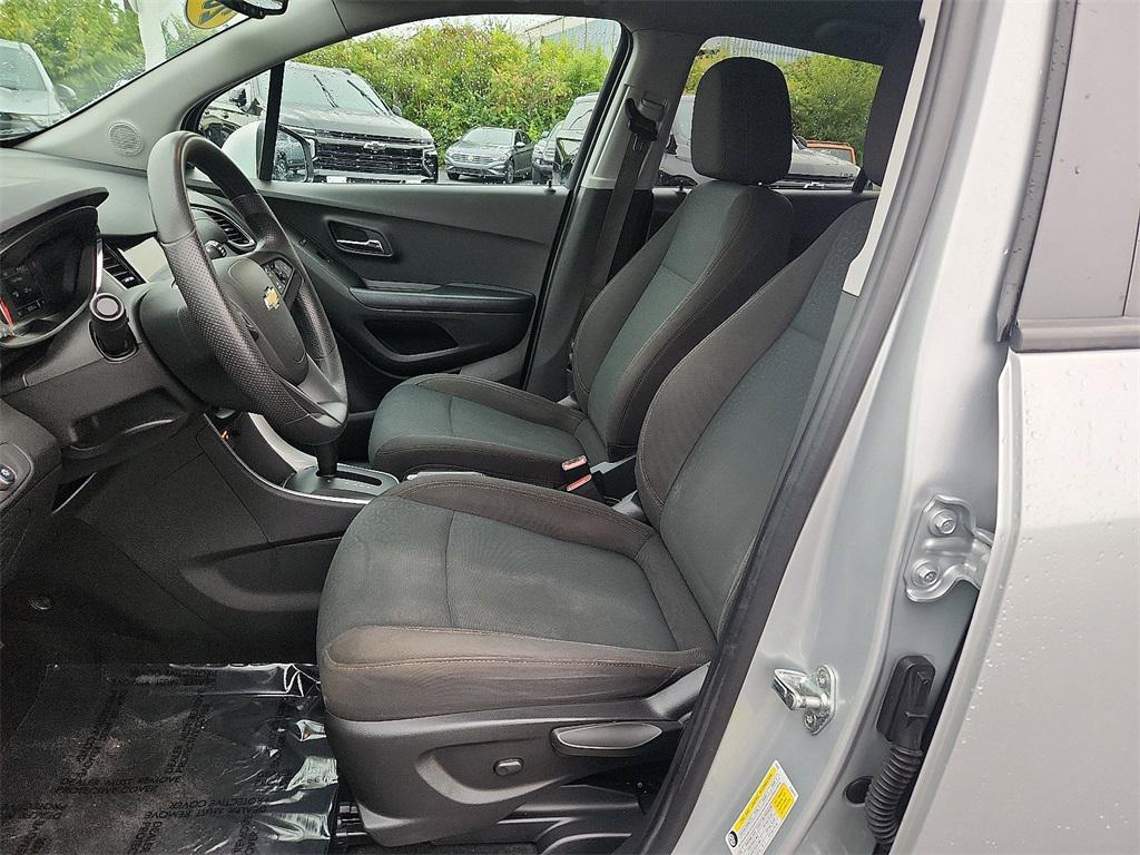 used 2022 Chevrolet Trax car, priced at $14,493