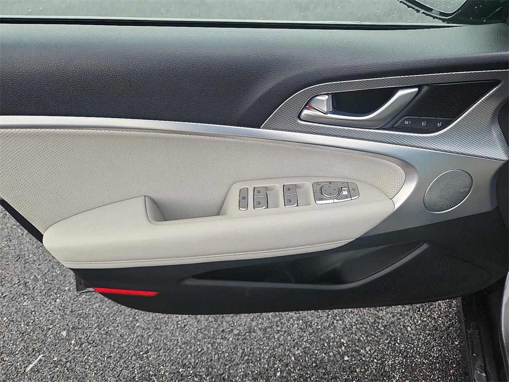used 2022 Genesis G70 car, priced at $28,138