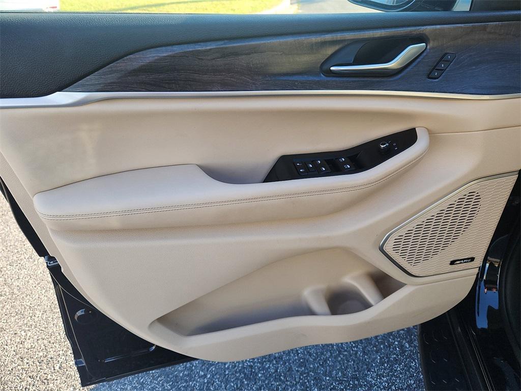 used 2023 Jeep Grand Cherokee L car, priced at $32,199