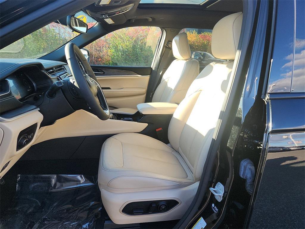 used 2023 Jeep Grand Cherokee L car, priced at $32,199