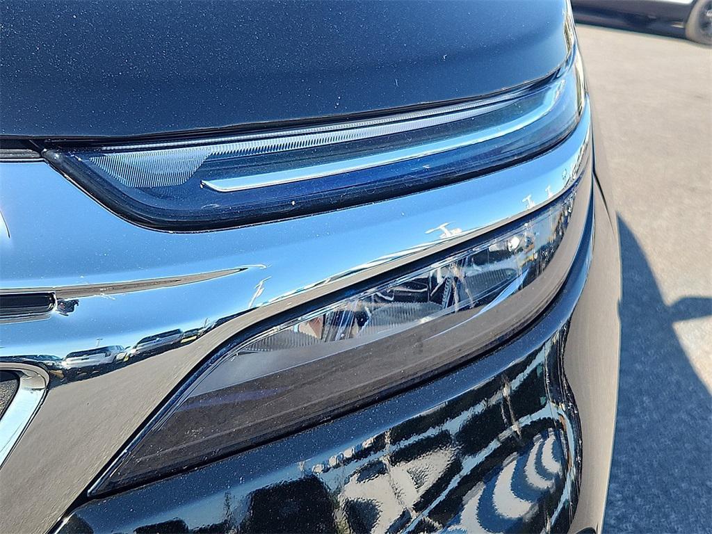 used 2022 Chevrolet Equinox car, priced at $21,492