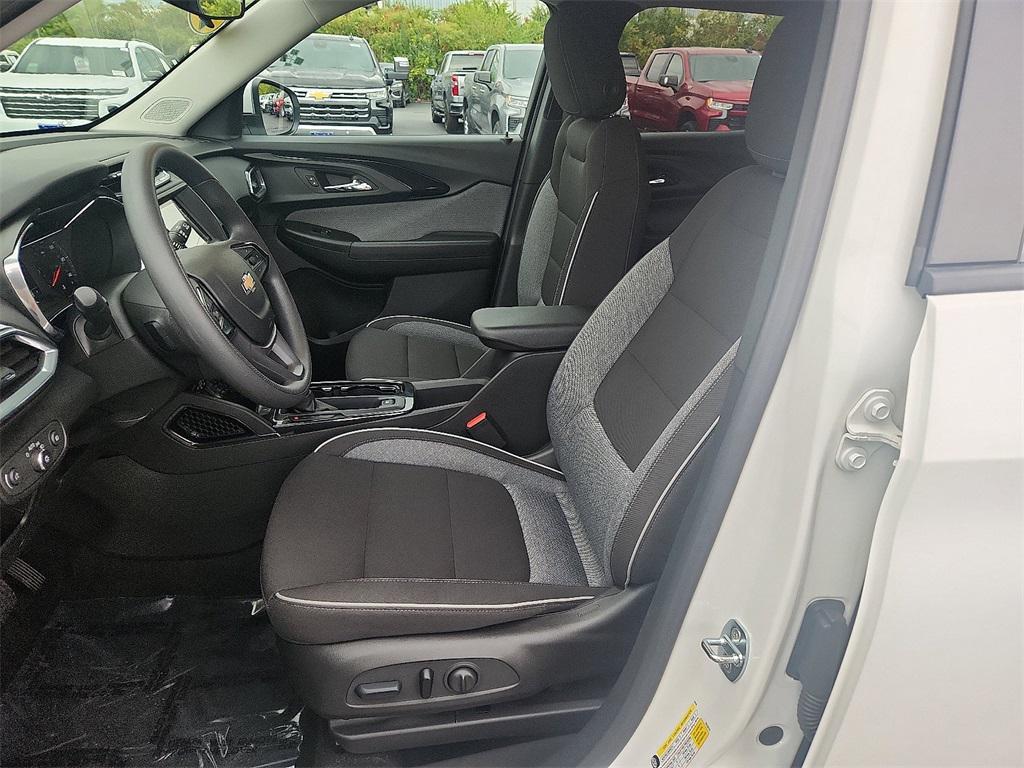 used 2023 Chevrolet TrailBlazer car, priced at $23,424