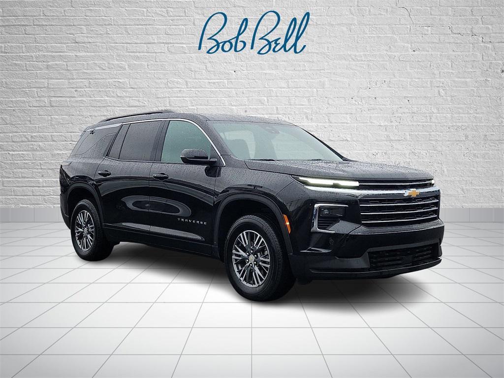 used 2025 Chevrolet Traverse car, priced at $35,573