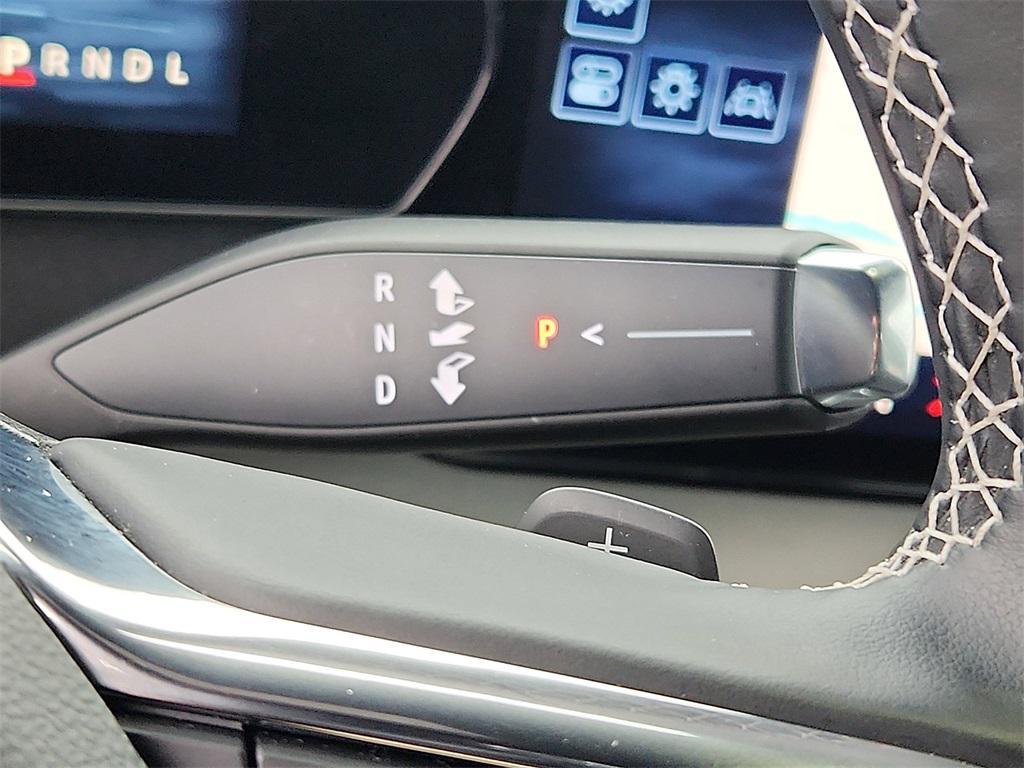 used 2025 Chevrolet Traverse car, priced at $35,573