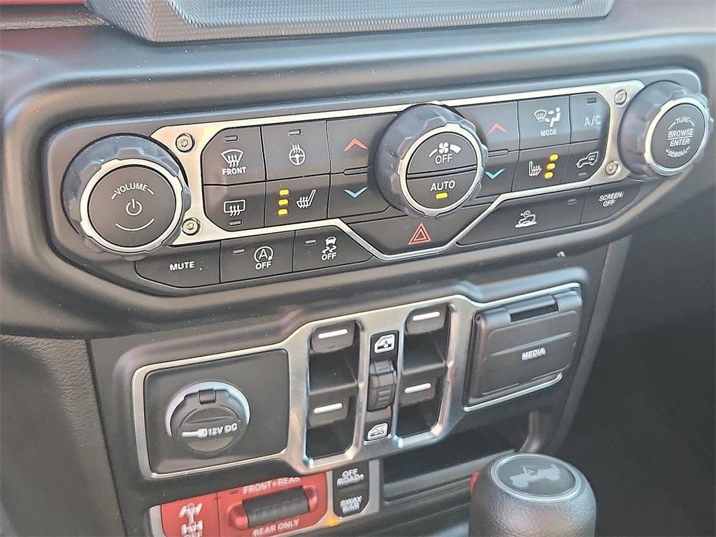 used 2022 Jeep Wrangler Unlimited car, priced at $33,600