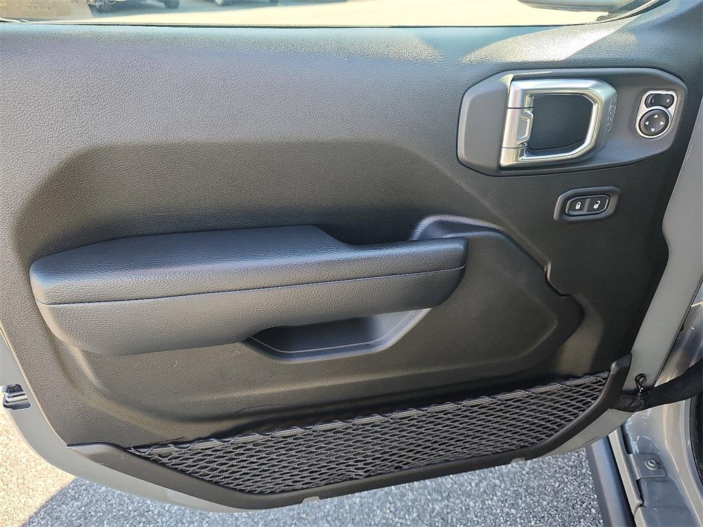 used 2022 Jeep Wrangler Unlimited car, priced at $33,600