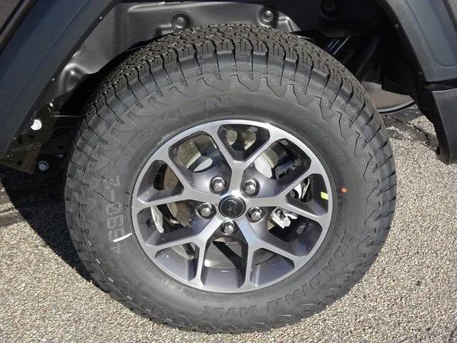 new 2025 Jeep Wrangler car, priced at $51,360