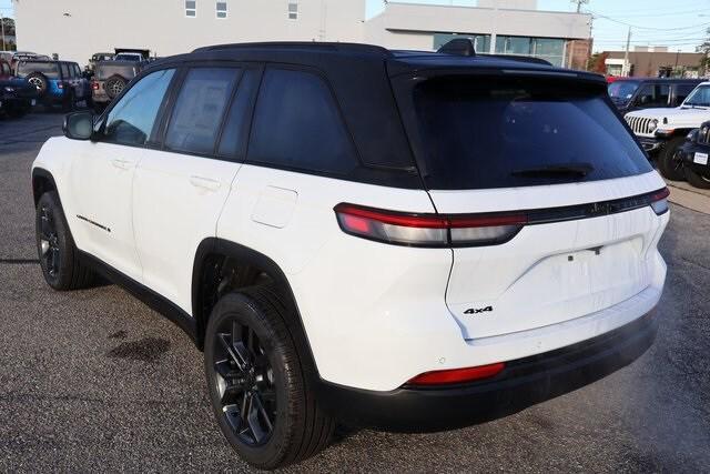 new 2025 Jeep Grand Cherokee car, priced at $48,890