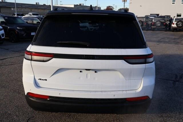 new 2025 Jeep Grand Cherokee car, priced at $48,890