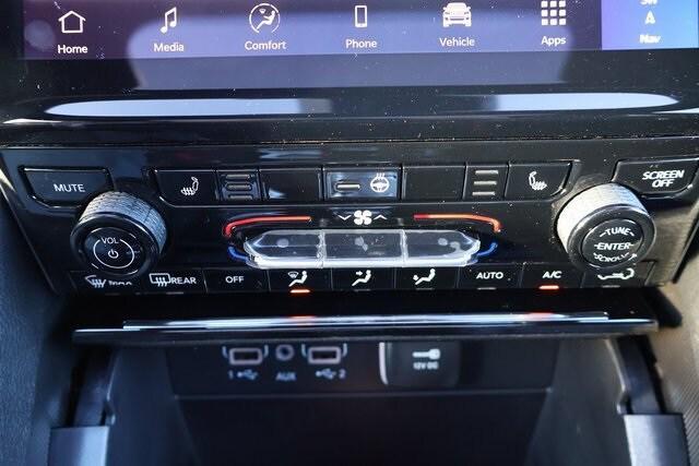 new 2025 Jeep Grand Cherokee car, priced at $48,890