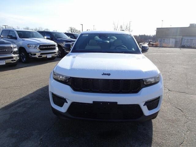 new 2025 Jeep Grand Cherokee car, priced at $47,440