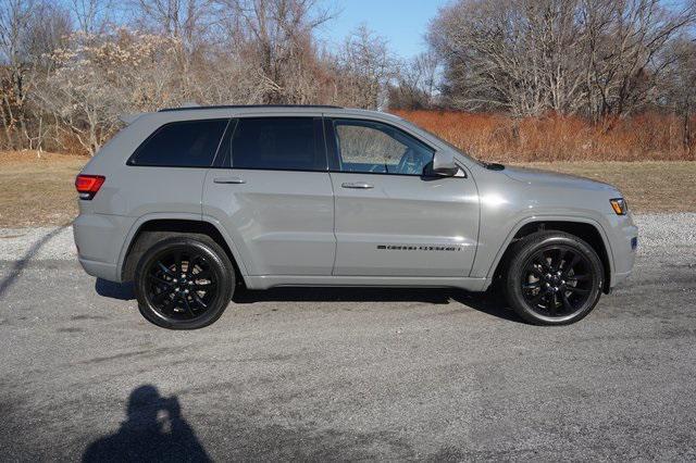 used 2022 Jeep Grand Cherokee car, priced at $32,970