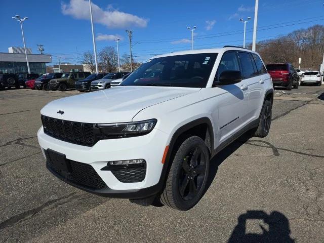 new 2025 Jeep Grand Cherokee car, priced at $47,440