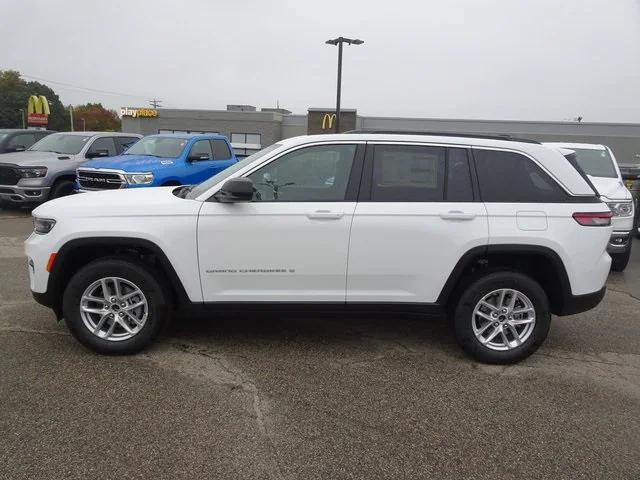 new 2025 Jeep Grand Cherokee car, priced at $40,375