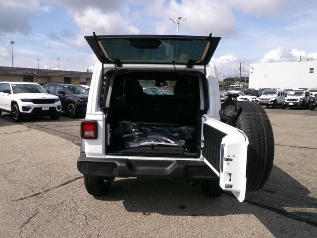 new 2025 Jeep Wrangler car, priced at $49,175