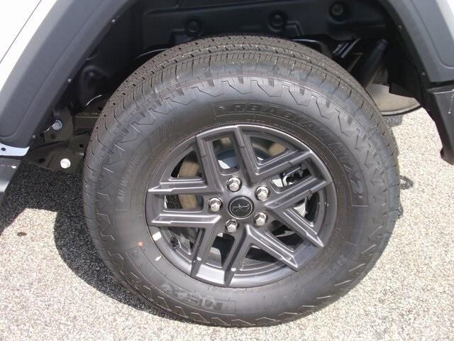 new 2025 Jeep Wrangler car, priced at $49,175
