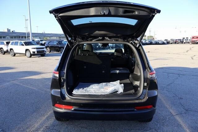 new 2025 Jeep Grand Cherokee car, priced at $49,360