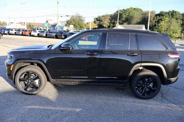 new 2025 Jeep Grand Cherokee car, priced at $49,360