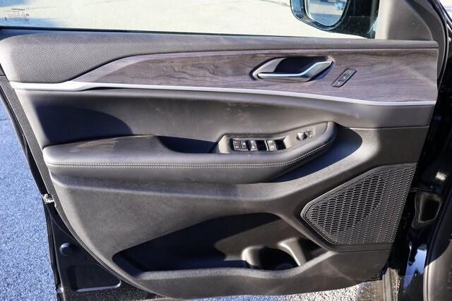 new 2025 Jeep Grand Cherokee car, priced at $49,360