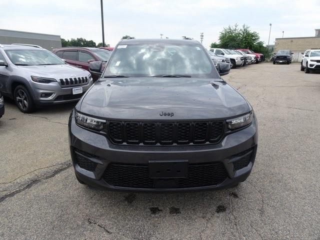 new 2024 Jeep Grand Cherokee car, priced at $50,595