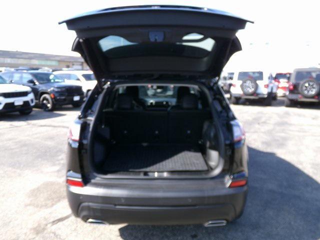 used 2022 Jeep Cherokee car, priced at $23,995