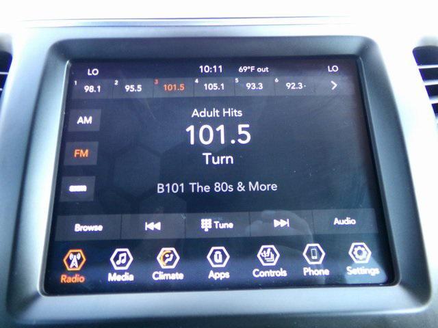 used 2022 Jeep Cherokee car, priced at $23,995