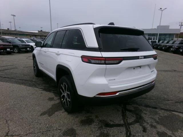new 2025 Jeep Grand Cherokee car, priced at $44,301
