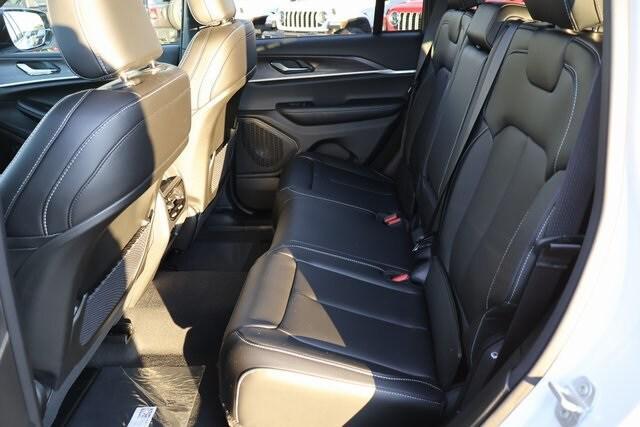 new 2025 Jeep Grand Cherokee car, priced at $44,150