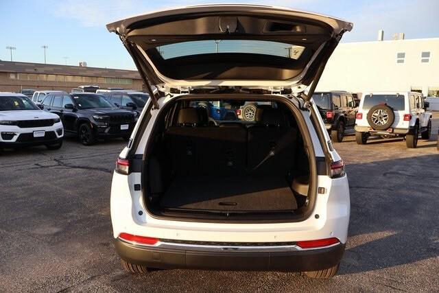 new 2025 Jeep Grand Cherokee car, priced at $44,150