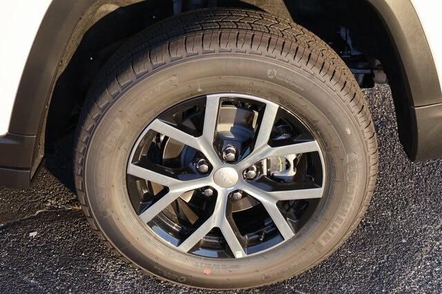 new 2025 Jeep Grand Cherokee car, priced at $44,150