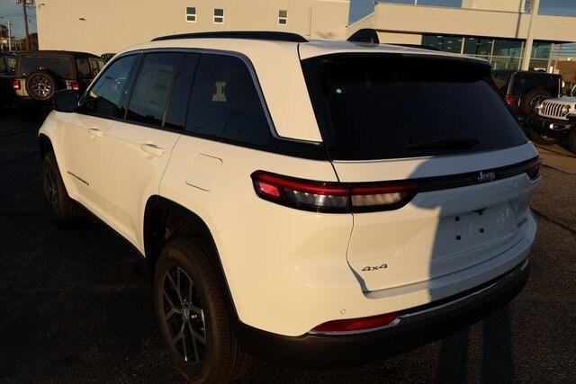 new 2025 Jeep Grand Cherokee car, priced at $44,150