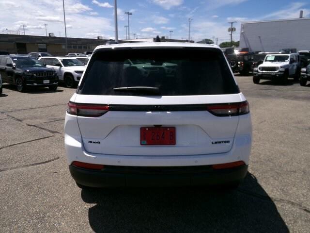 new 2025 Jeep Grand Cherokee car, priced at $47,375