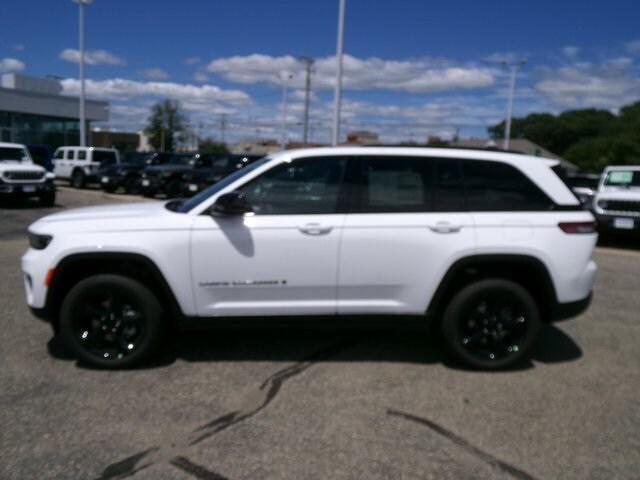 new 2025 Jeep Grand Cherokee car, priced at $47,375
