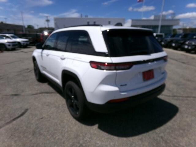 new 2025 Jeep Grand Cherokee car, priced at $47,375