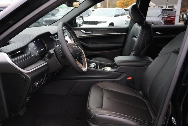 new 2025 Jeep Grand Cherokee car, priced at $47,735