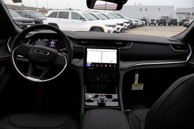 new 2025 Jeep Grand Cherokee car, priced at $47,735