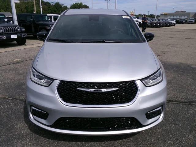 new 2026 Chrysler Pacifica car, priced at $47,335