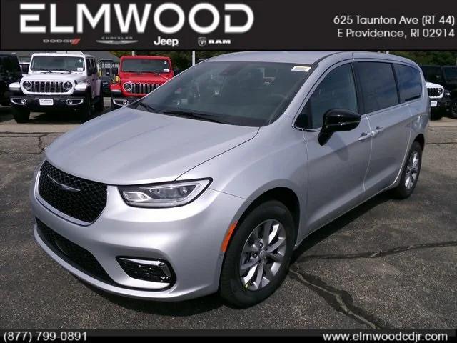 new 2026 Chrysler Pacifica car, priced at $45,585