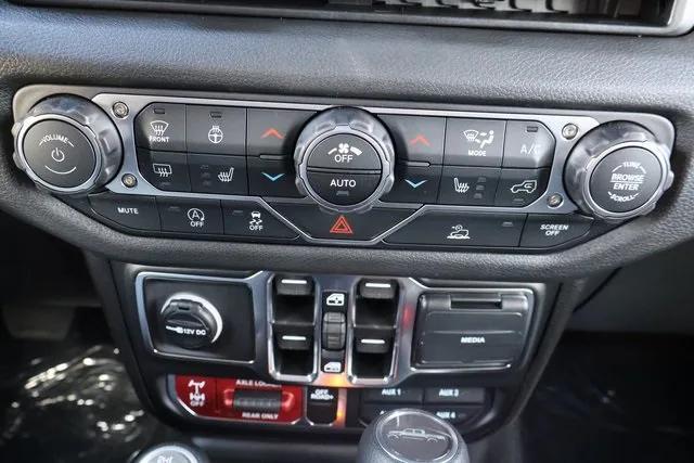 new 2025 Jeep Gladiator car, priced at $48,385