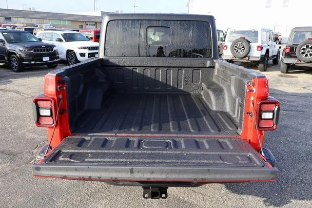 new 2025 Jeep Gladiator car, priced at $48,385