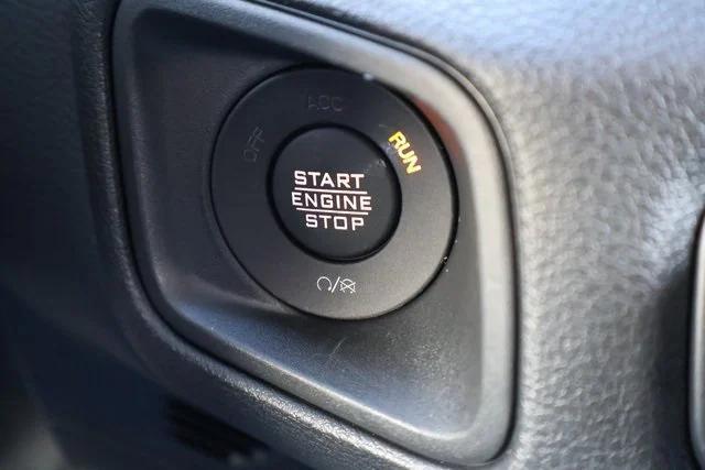 new 2025 Jeep Gladiator car, priced at $48,385