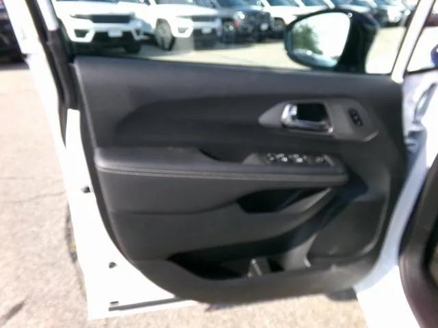 new 2026 Chrysler Pacifica car, priced at $43,055