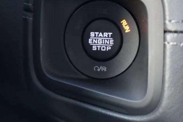 new 2025 Jeep Gladiator car, priced at $44,190