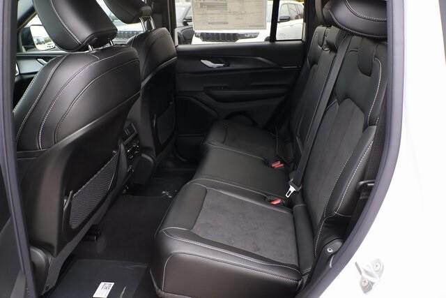 new 2025 Jeep Grand Cherokee car, priced at $44,260