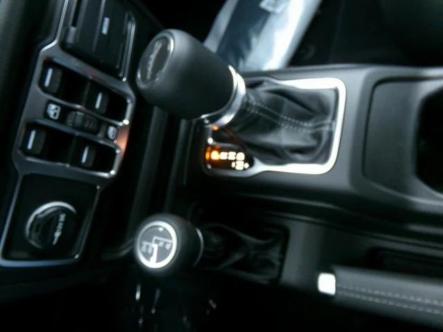 new 2025 Jeep Gladiator car, priced at $45,065