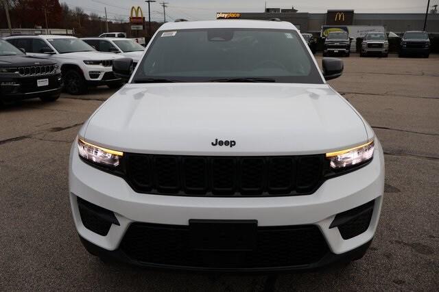 new 2025 Jeep Grand Cherokee car, priced at $44,260