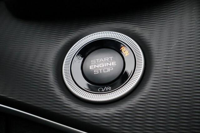 new 2025 Jeep Grand Cherokee car, priced at $44,260