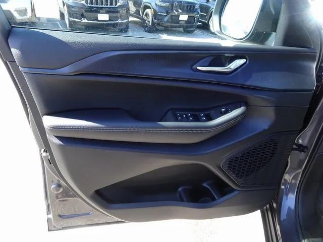 new 2025 Jeep Grand Cherokee L car, priced at $43,170